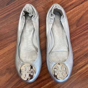 Tory Burch Silver flats